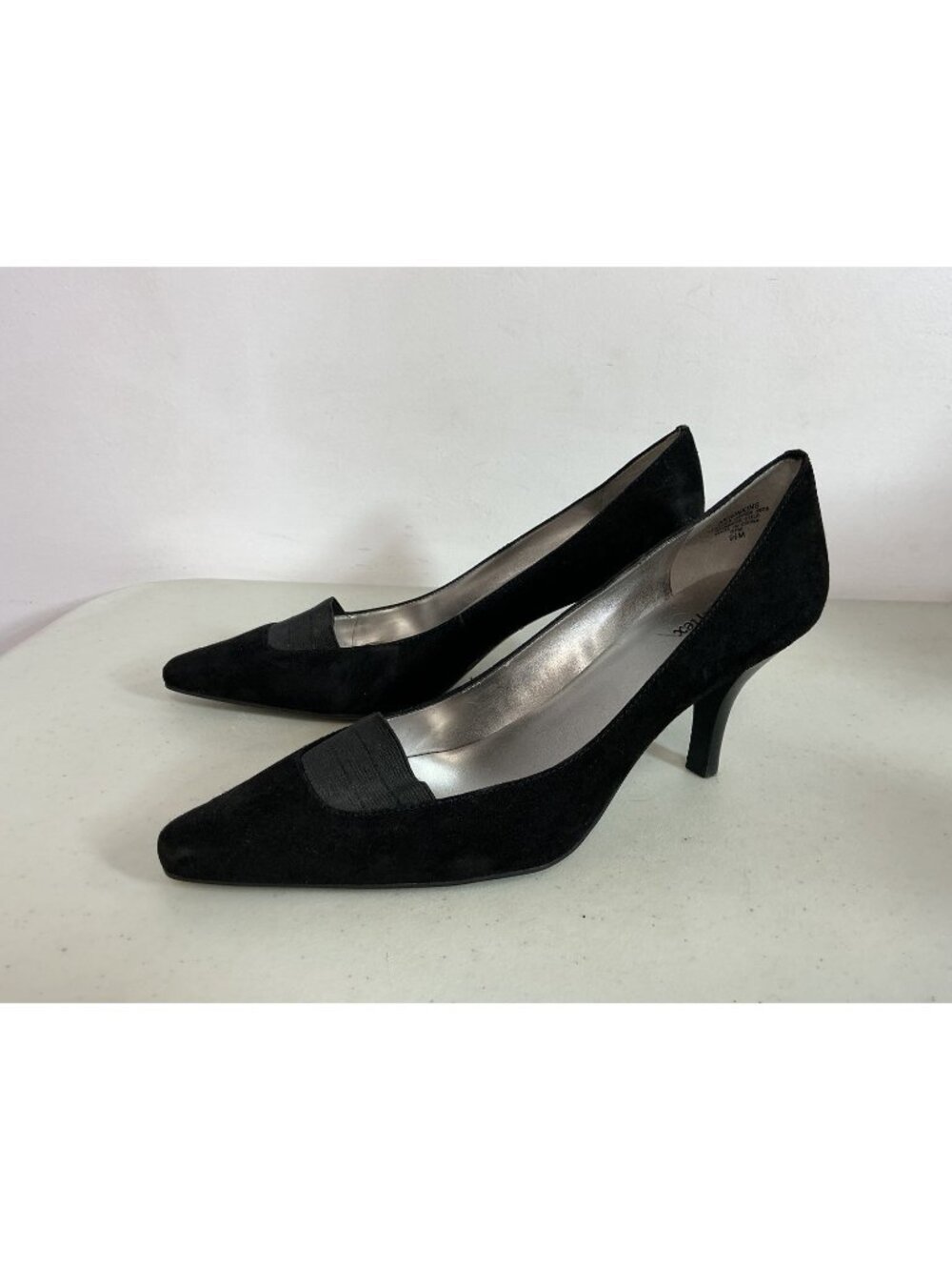 Anne Klein Black Velvet Pumps Suede Womens 9.5 New